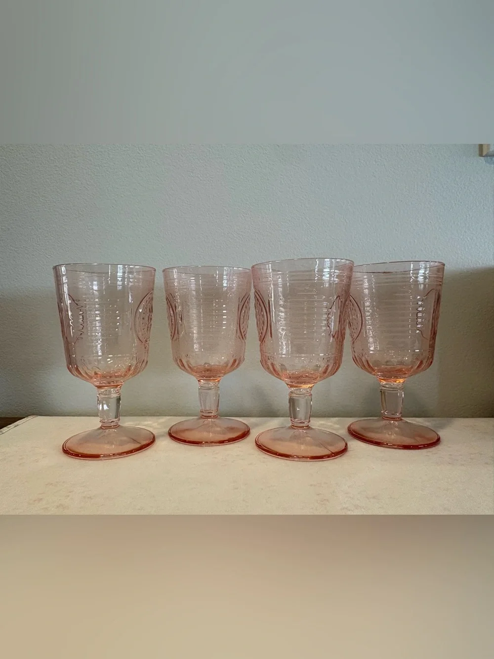 Bormioli Rocco Romantic Stemware Drinking Glass 4 Set 10.75 oz Pink NIB Unused